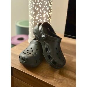 Toddler Crocs (Size C9)
